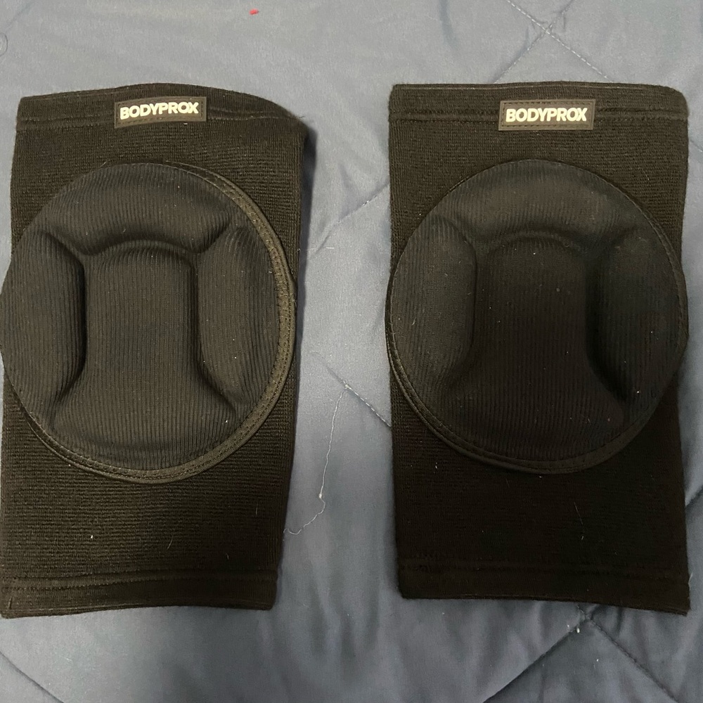 Black Knee Pads for Women